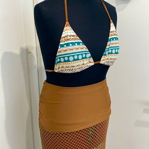 NWOT Trendy Tribal Print Halter Bikini Set - High Cut Hollow Out 3-Piece |Size L - Picture 6 of 13